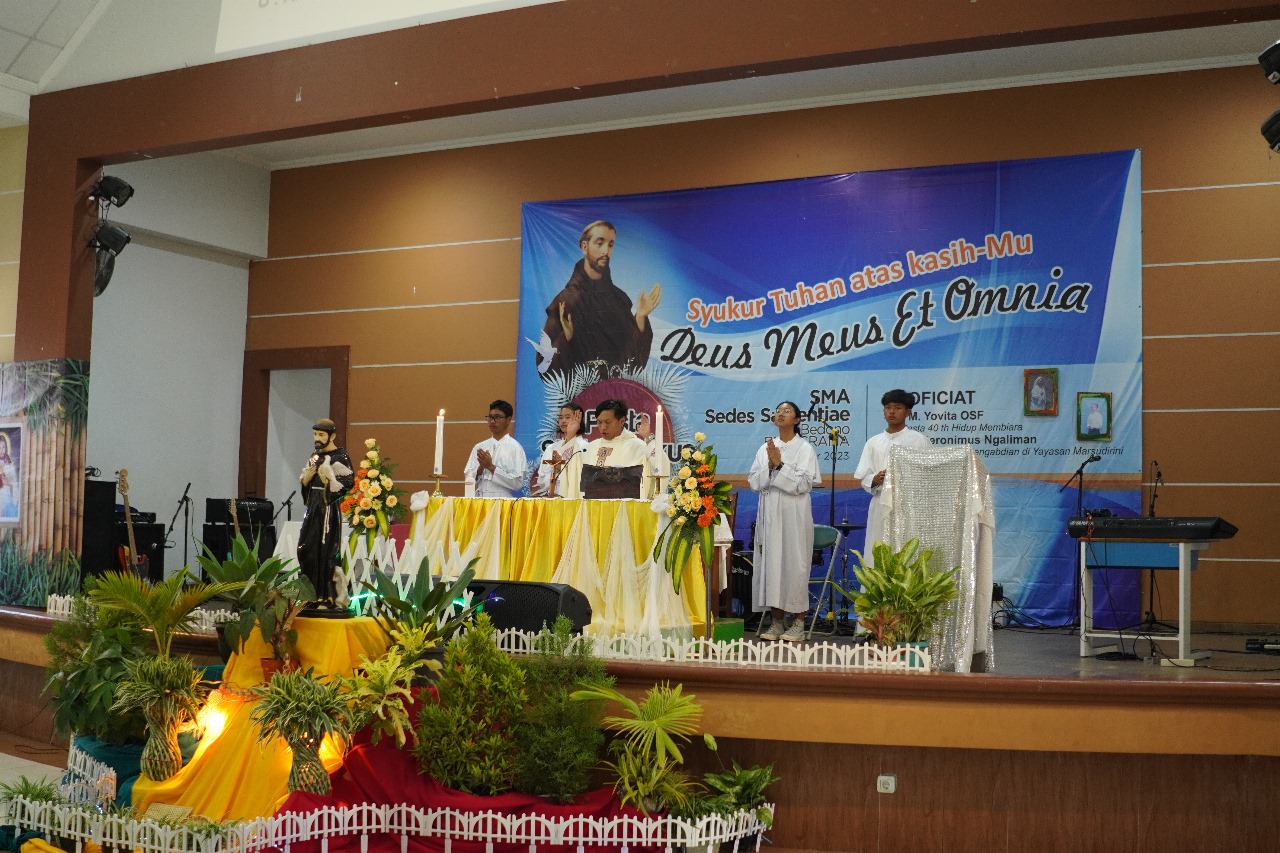 Sedesians Fransiskus Assisi Day