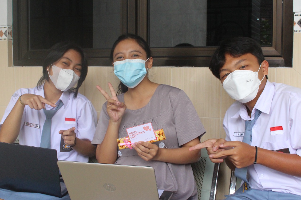 KEMERIAHAN IMLEK DI VALENTINE DAY