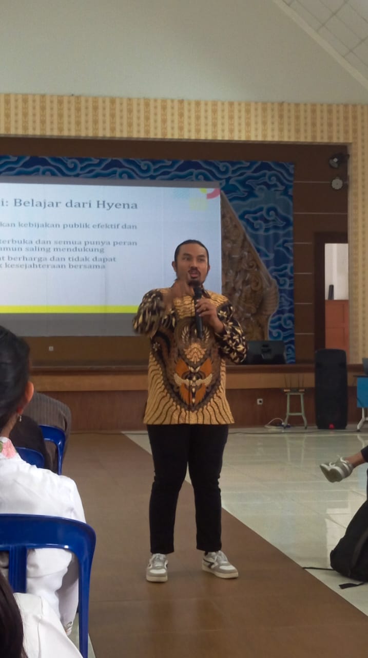 SEMINAR: MEMBEKALI DIRI DENGAN BELAJAR BERPOLITIK DAN DEMOKRASI BERSAMA UNIVERSITAS PARAHYANGAN