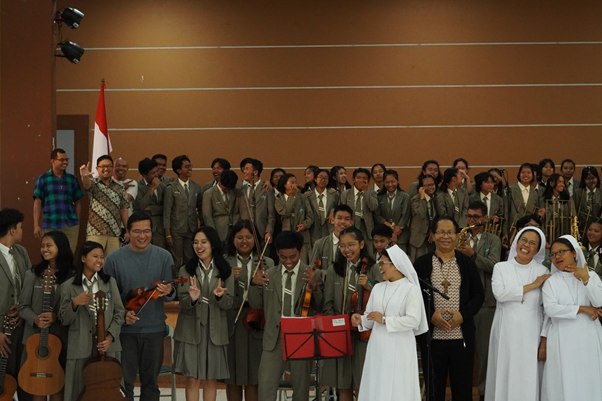 Kunjungan Para Pastor Kongregasi OFM di SMA Sedes Sapientiae Bedono 